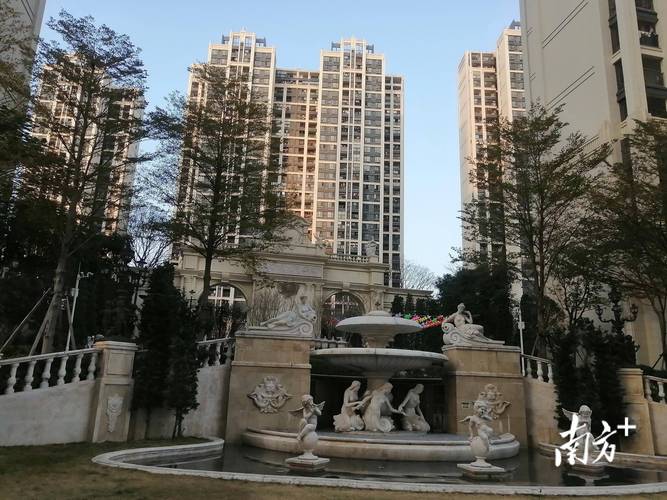 实地常春藤6期施工迟缓或延期交楼，济南多小区封闭管理