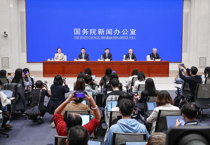 上海疫情发布会131场直播时间及入口，还有高校与抗疫新进展