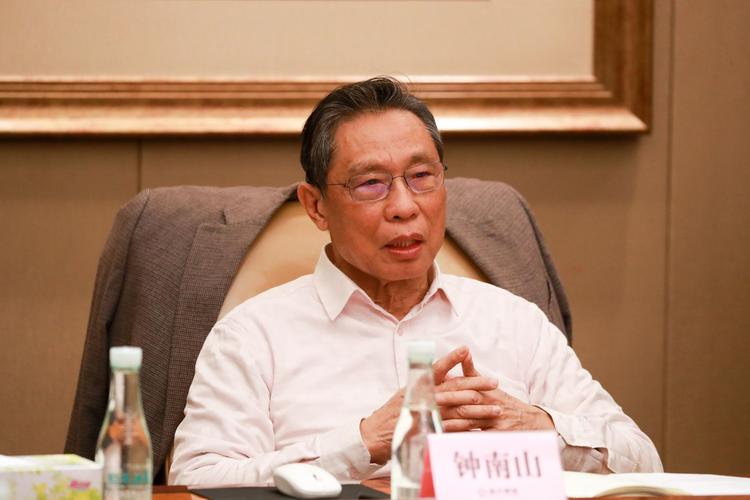 疫情还会再来一波吗？钟南山最新研判及疫情消失原因分析