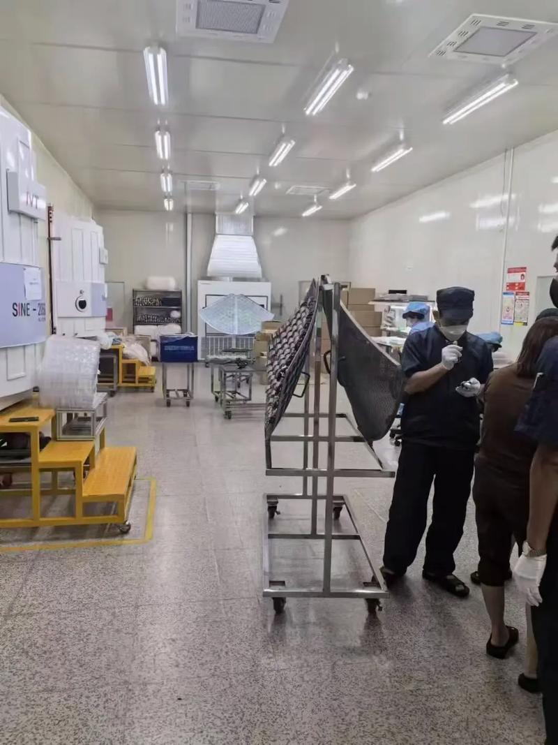 越南八成纺织成衣厂停摆，全球供应链受疫情冲击致订舱困难