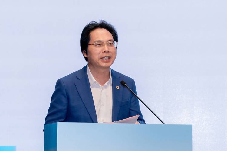 大学党委书记和校长谁更大?行政级别、政治地位及权力分析